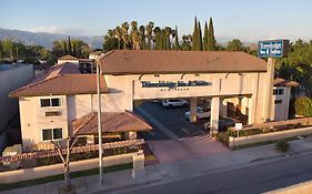 Travelodge Inn & Suites By Wyndham West Covina